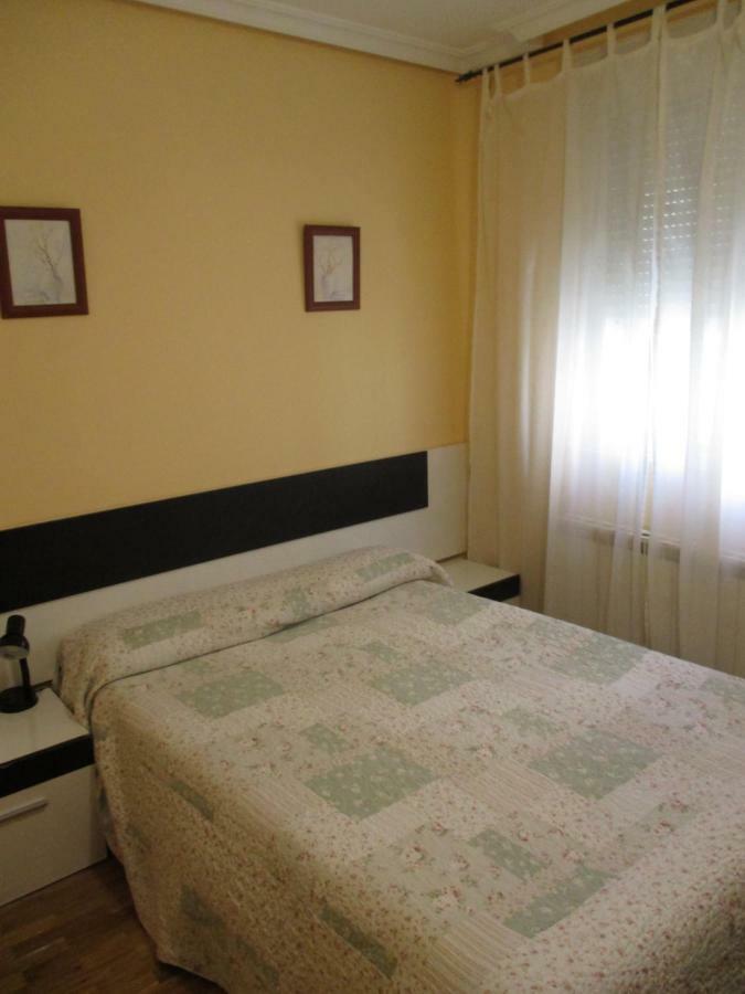 Hostal Becares Паленсия Экстерьер фото